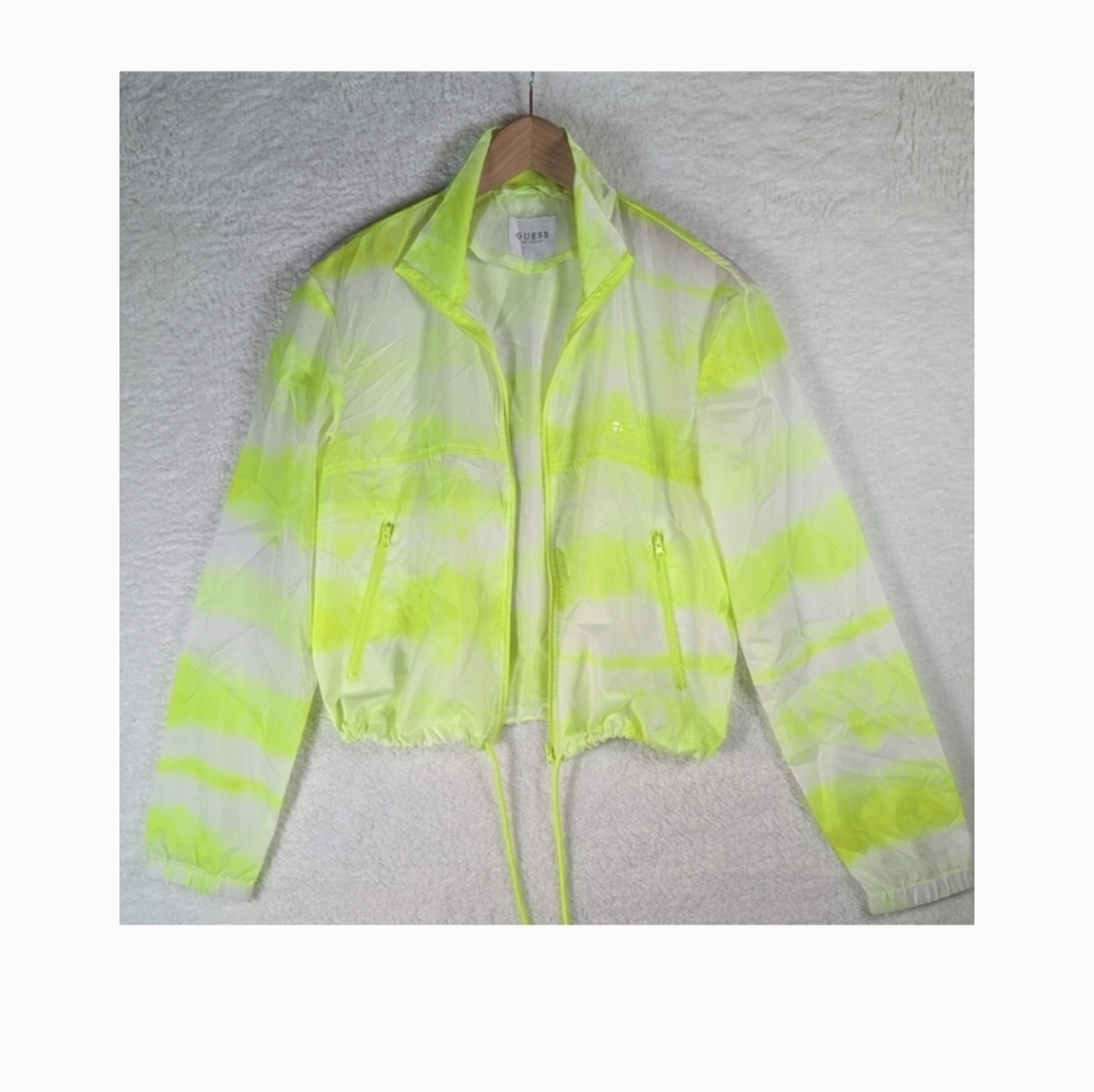 listing claudia